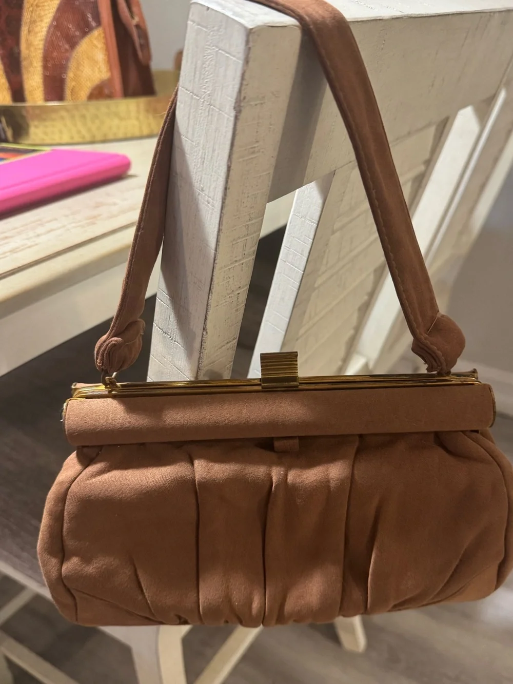 VTG Brown Pleated Frame-Top Shoulder Bag